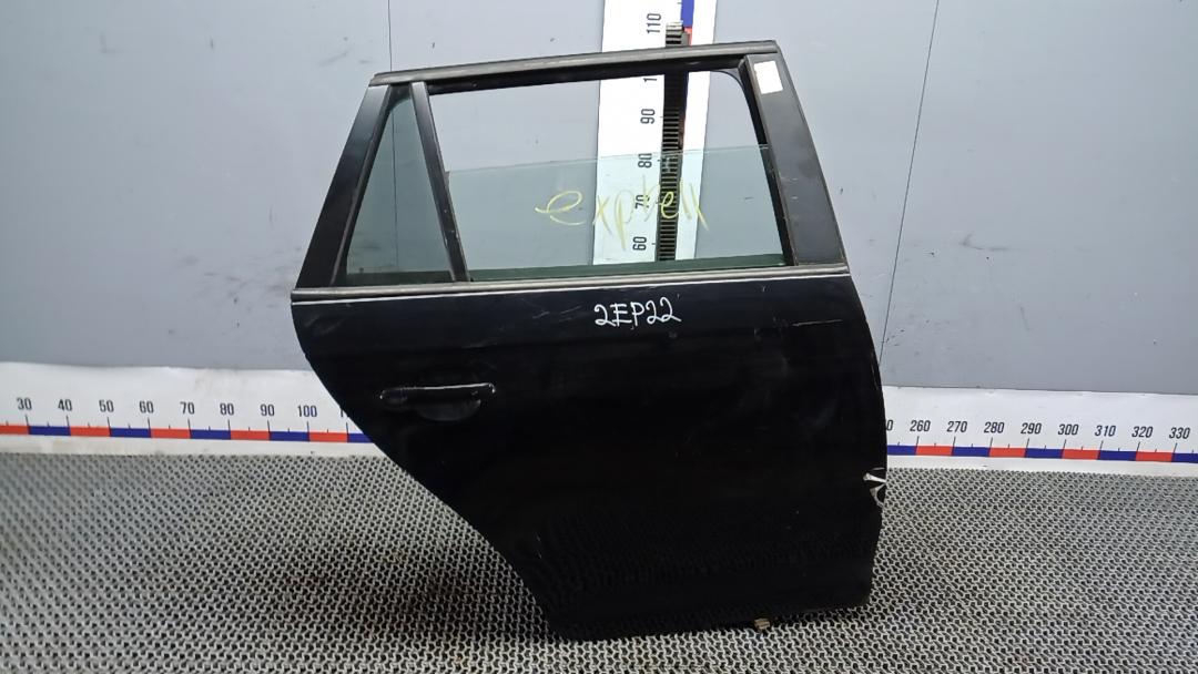 дверь задняя правая Volkswagen Golf 5 поколение 2007, 1.9 л., дизель, МКПП, универсал, 1K9833056 - фото №1