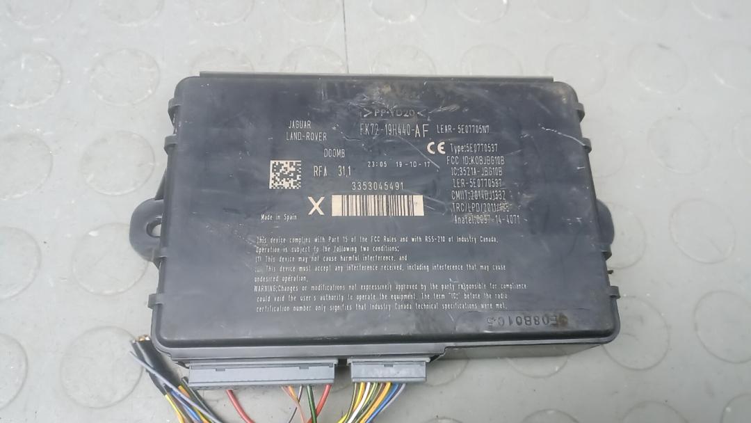 Блок управления бесключевым доступом Land Rover Discovery Sport 1 поколение 2016, 2.0 л., дизель, МКПП, внедорожник 5 дв., FK7219H440AF - фото №1