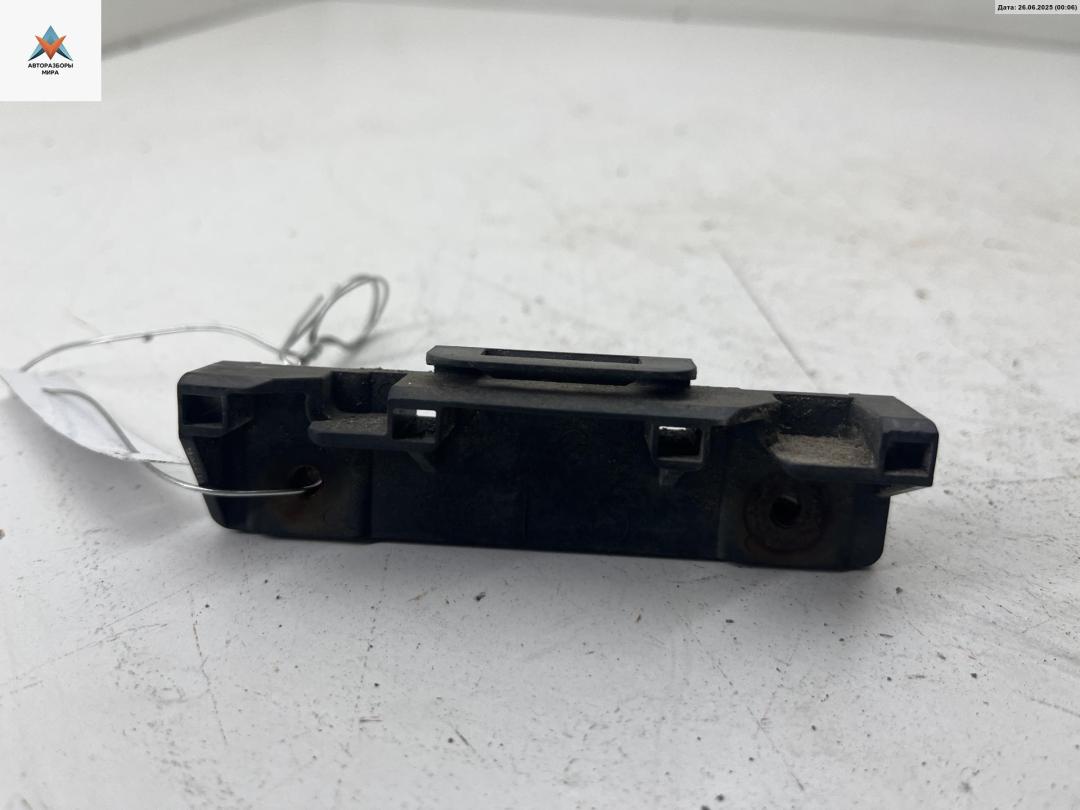 кронштейн переднего бампера Subaru Impreza 2 поколение (GD/GG) 2001, 2.0 л., бензин, АКПП, серый, универсал - фото №1