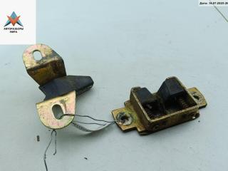 ответная часть (скоба) замка двери Ford Galaxy 1 поколение [рестайлинг] 2000, 1.9 л., дизель, МКПП, зелёный, минивэн, 95VWA116A83AH