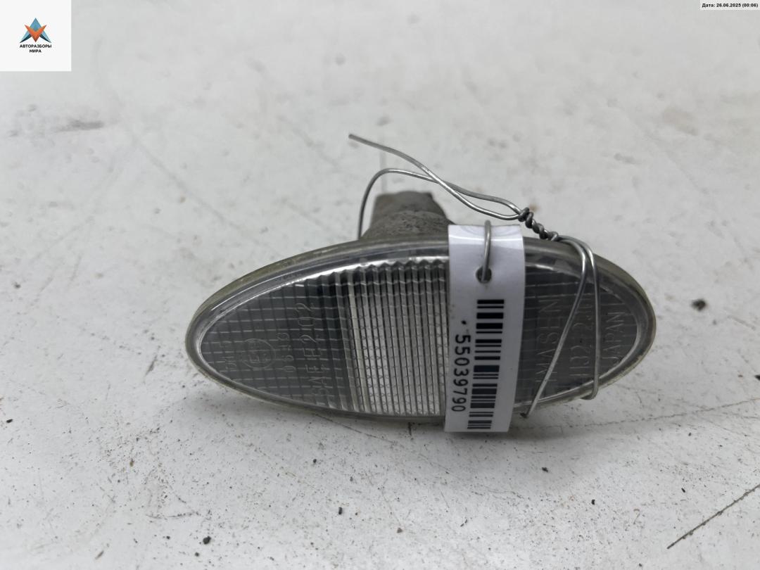 повторитель передний правый Mitsubishi Lancer 9 поколение 2003, 2.0 л., бензин, МКПП, синий, универсал, 1132230 - фото №1