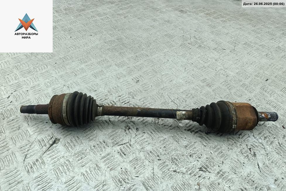 полуось передняя левая (приводной вал, ШРУС) Opel Corsa D 2006, 1.0 л., бензин, МКПП, белый, хетчбэк 3 дв. - фото №1