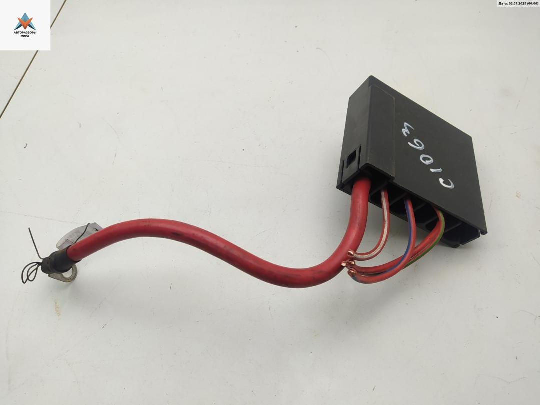 клемма аккумулятора плюс Mercedes-Benz Vaneo W414 2004, 1.7 л., дизель, АКПП, чёрный, минивэн, 0035453501 - фото №1