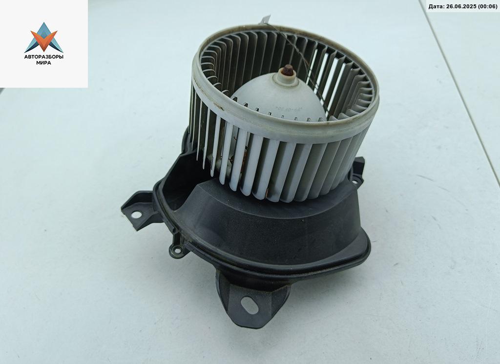 моторчик печки Opel Corsa D 2006, 1.0 л., бензин, МКПП, белый, хетчбэк 3 дв. - фото №1