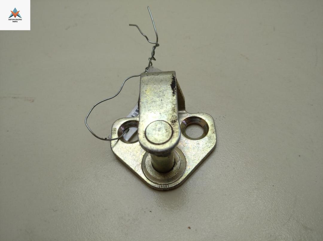 ответная часть (скоба) замка двери Volkswagen LT 2 поколение 2005, 2.5 л., дизель, МКПП, белый, микроавтобус - фото №1