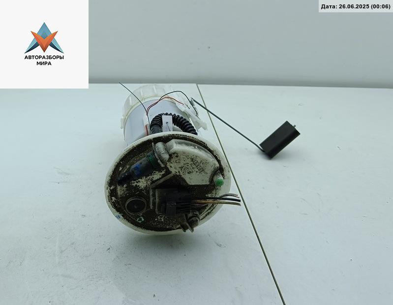 насос топливный Renault Laguna 3 поколение 2009, 2.0 л., бензин, МКПП, чёрный, универсал, 172020092R - фото №1