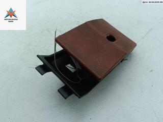 ручка открывания капота Mercedes-Benz E-Класс W124 [рестайлинг] 1989, 2.0 л., дизель, МКПП, белый, седан