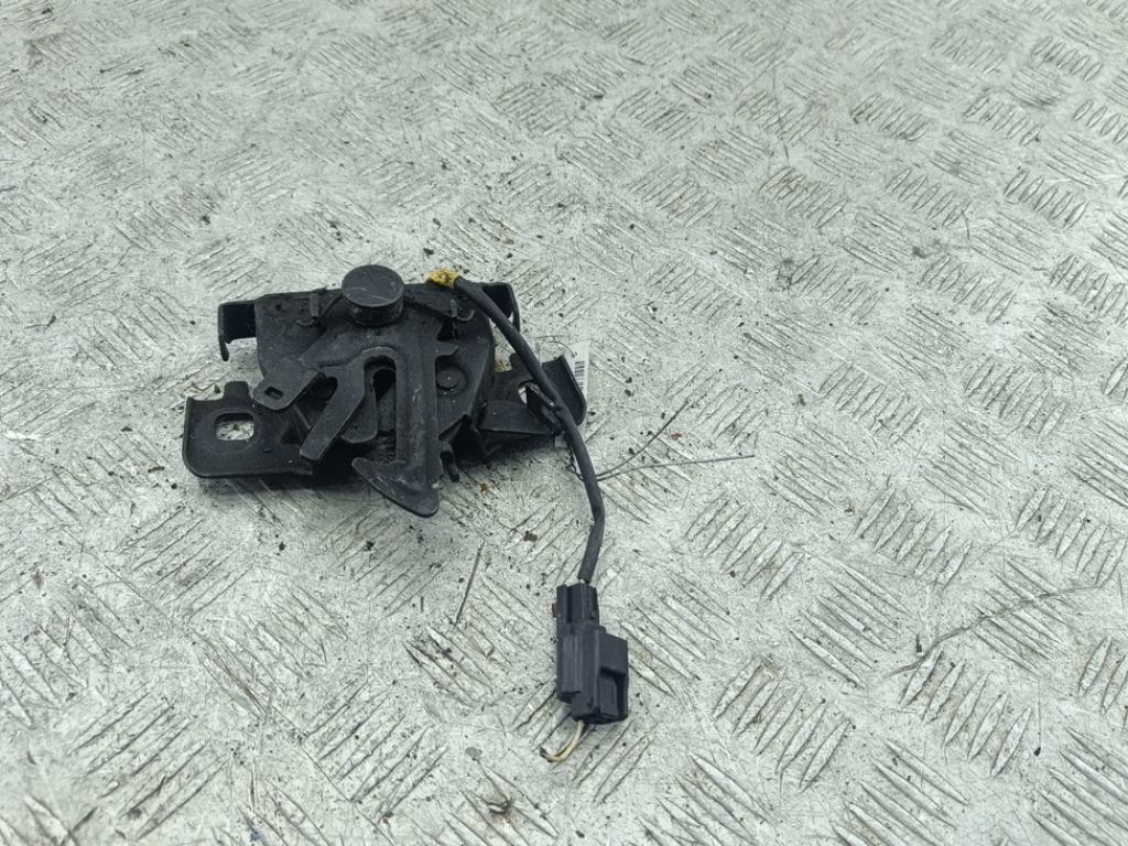 замок капота Renault Captur 2016, 1.2 л., бензин, АКПП, серый, внедорожник 5 дв.