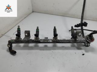 топливная рампа Ford Focus 1 поколение [рестайлинг] 2003, 1.6 л., i, бензин, АКПП, красный, универсал, 98MF8H487B