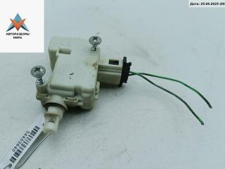 активатор замка багажника Audi A6 4B/C5 1997, 2.4 л., бензин, МКПП, красный, седан, 3B0959781