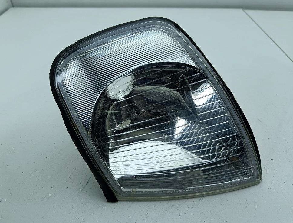 Поворотник (указатель поворота) левый Audi A3 8L 1997, 1.6 л., бензин, МКПП, чёрный, хетчбэк 3 дв.