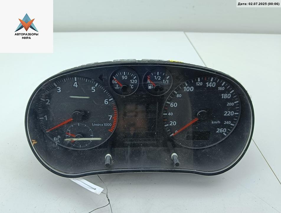 приборная панель Audi A3 8L 1997, 1.6 л., бензин, МКПП, чёрный, хетчбэк 3 дв., 8L0919860A - фото №1