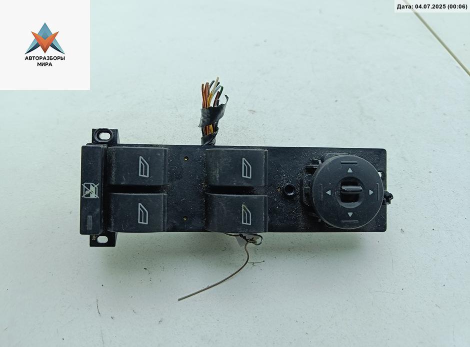 блок управления стеклоподъемниками Ford C-Max 1 поколение 2005, 2.0 л., бензин, АКПП, серый, минивэн, 3M5T14A132AF - фото №1