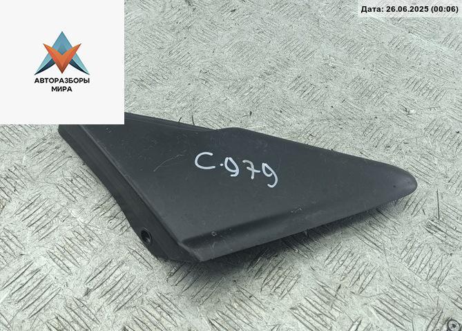 Накладка крыла (уголок зеркала) переднего правого Renault Captur 1 поколение 2016, 1.2 л., бензин, АКПП, серый, внедорожник 5 дв., 638746155R - фото №1