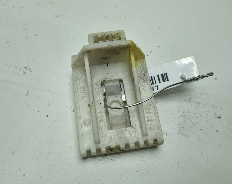 кронштейн (крепление) Volkswagen Passat B6 2005, 2.0 л., дизель, МКПП, серый, универсал, 3C9839361A