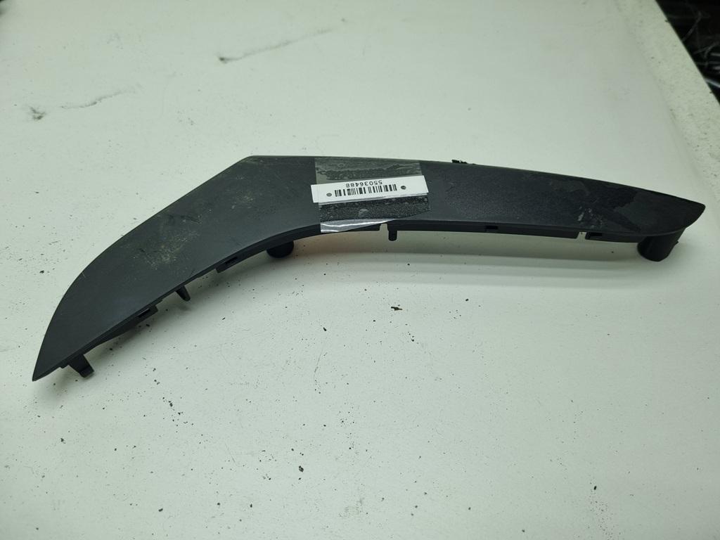 накладка двери (крышки) багажника Volkswagen Passat B6 2005, 2.0 л., дизель, МКПП, серый, универсал, 3C4867372 - фото №1