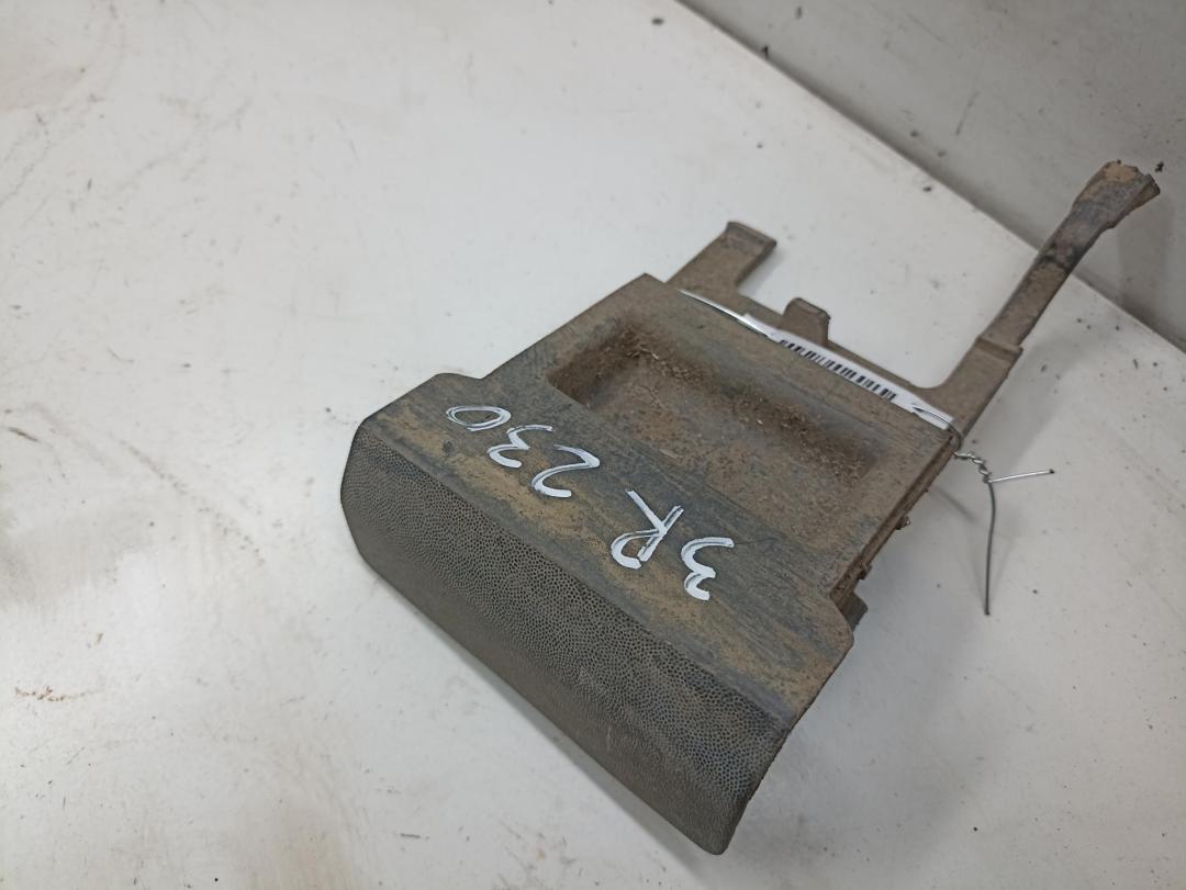 заглушка порога Opel Astra G 1998, 1.6 л., бензин, МКПП, красный, хетчбэк 5 дв., 90561498