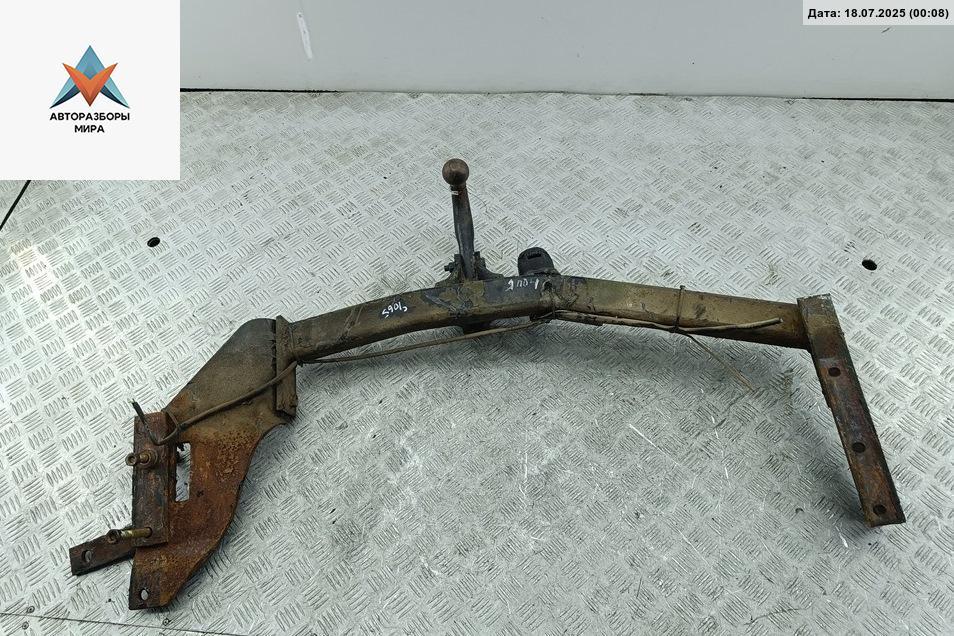 прицепное устройство (фаркоп) SsangYong Musso 1 поколение 1996, 2.3 л., бензин, АКПП, синий, внедорожник 5 дв. - фото №1