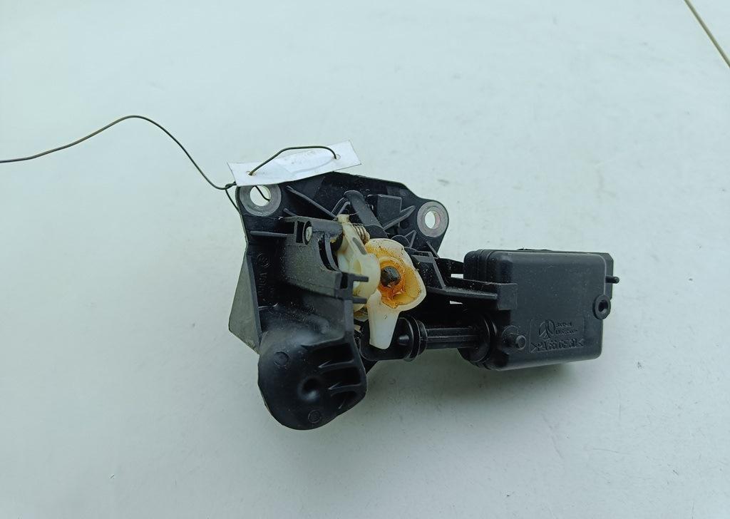 кнопка открытия багажника Renault Clio II 2006, 1.2 л., бензин, МКПП, серый, хетчбэк 5 дв., 7700842255