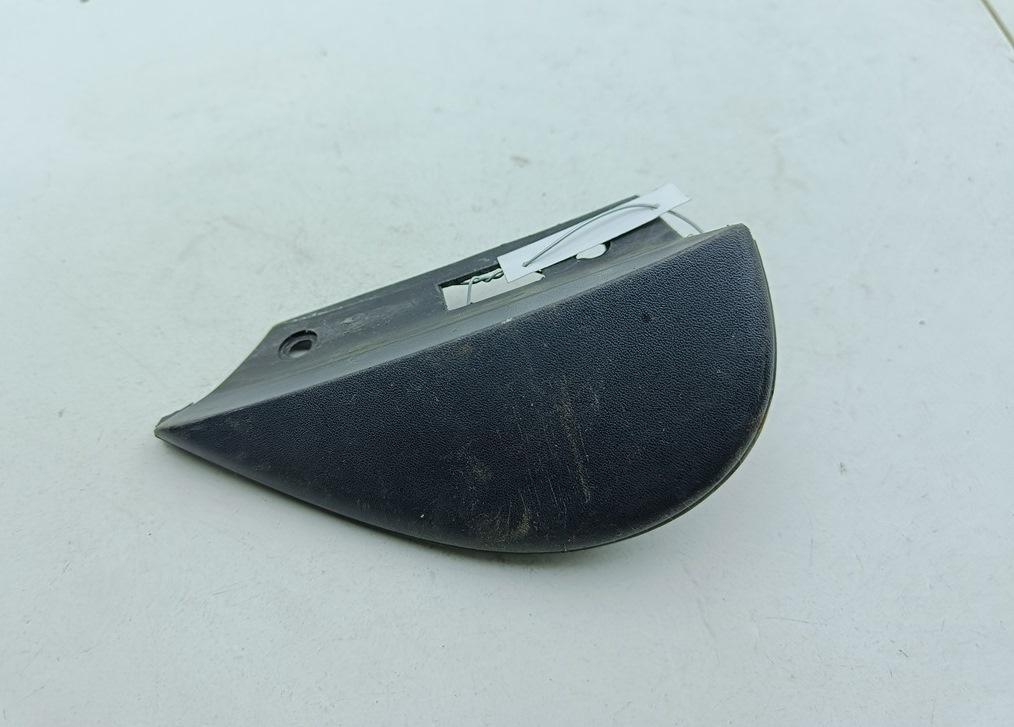 Накладка крыла (уголок зеркала) переднего левого Renault Scenic I 2003, 1.6 л., бензин, МКПП, чёрный, минивэн, 7700422176