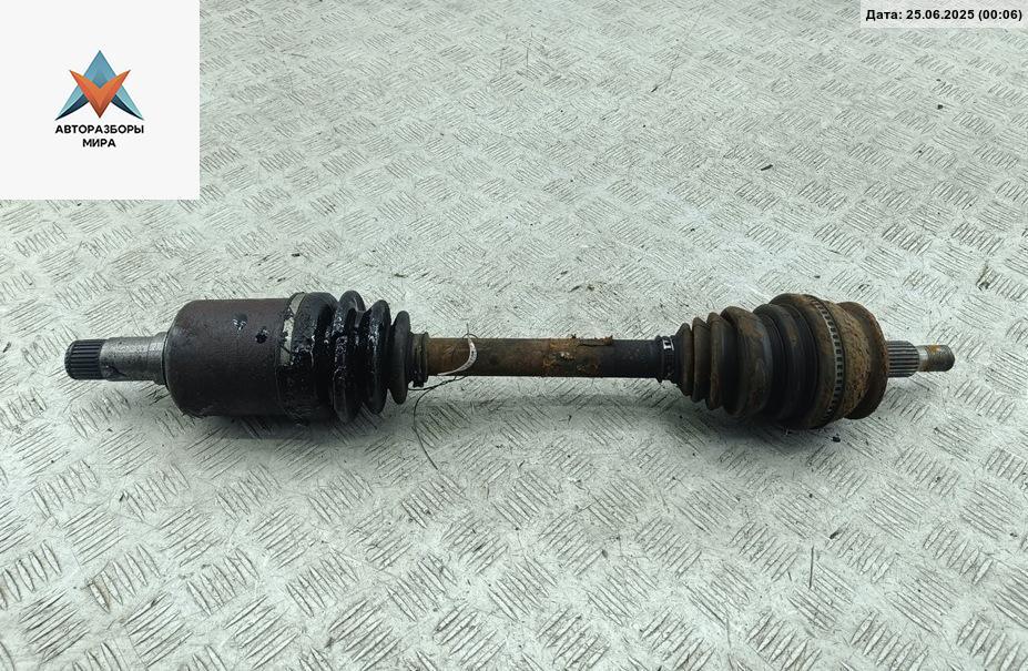 полуось передняя левая (приводной вал, ШРУС) Mercedes-Benz A-Класс W169 2005, 2.0 л., бензин, АКПП, красный, хетчбэк 5 дв. - фото №1