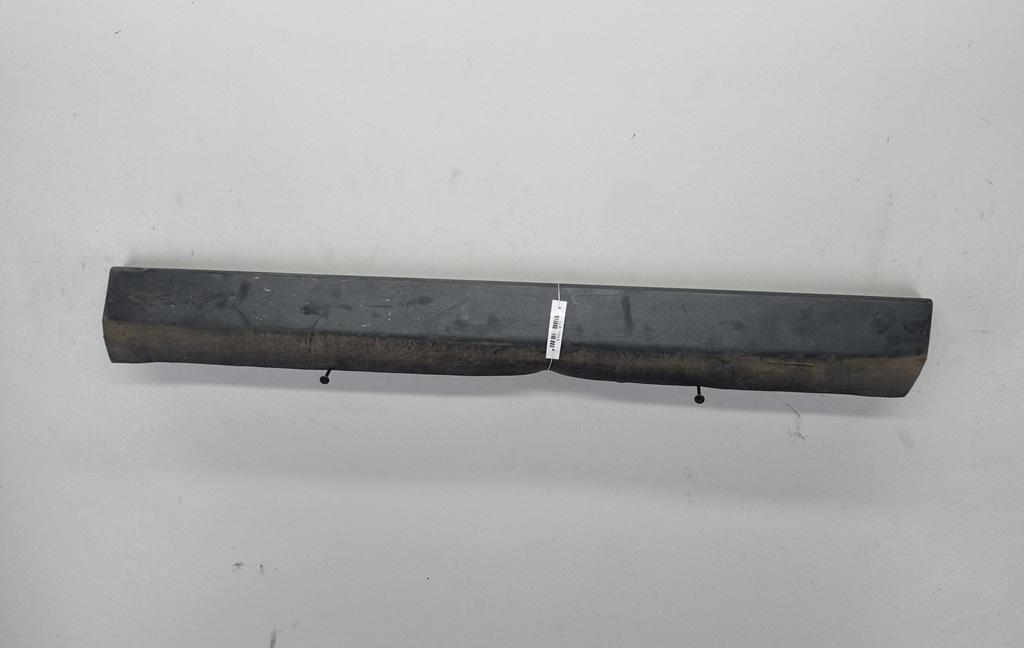 молдинг двери задней правой Volkswagen Passat B5+ (GP) 2002, 1.9 л., дизель, МКПП, серый, универсал, 3B0854950