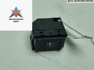 кнопка стеклоподъемника заднего левого Volkswagen Passat B5 1997, 1.6 л., бензин, МКПП, белый, универсал, 3B0959855B