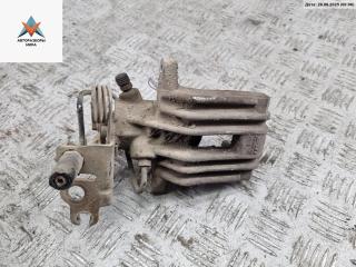 суппорт задний левый Volkswagen Caddy 3 поколение 2009, 1.4 л., бензин, МКПП, красный, фургон