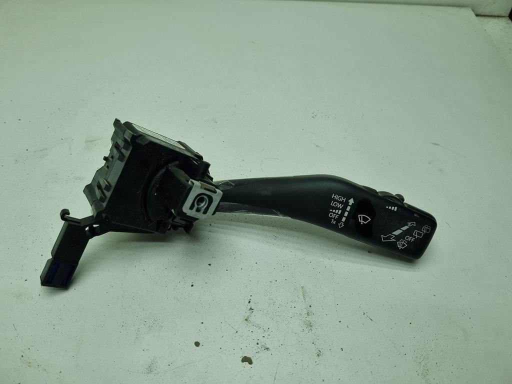 переключатель дворников Volkswagen Caddy 2009, 1.4 л., бензин, МКПП, красный, фургон, 1K0953519H