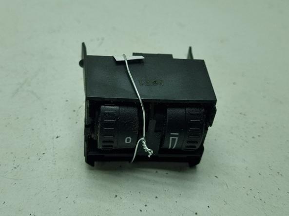 корректор фар Volkswagen Caddy 2011, 1.6 л., дизель, МКПП, белый, фургон, 2K0941333B