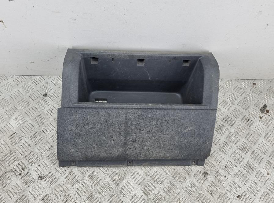 бардачок Volkswagen Caddy 3 поколение 2009, 1.4 л., бензин, МКПП, красный, фургон, 2K1857919 - фото №1