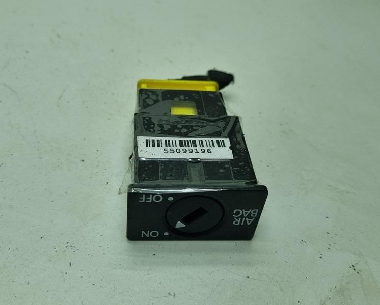 кнопка (выключатель) Volkswagen Caddy 2011, 1.6 л., дизель, МКПП, белый, фургон, 1K0919237D