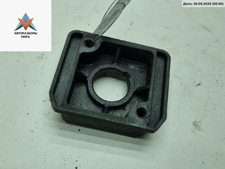 кронштейн радиатора Volkswagen Phaeton 1 поколение 2003, 3.2 л., бензин, АКПП, чёрный, седан, 3D0121275 - фото №1