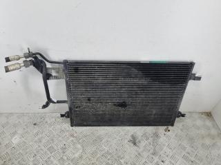 радиатор кондиционера Volkswagen Passat B5 1998, 1.8 л., бензин, МКПП, синий, универсал, 8D0260401E
