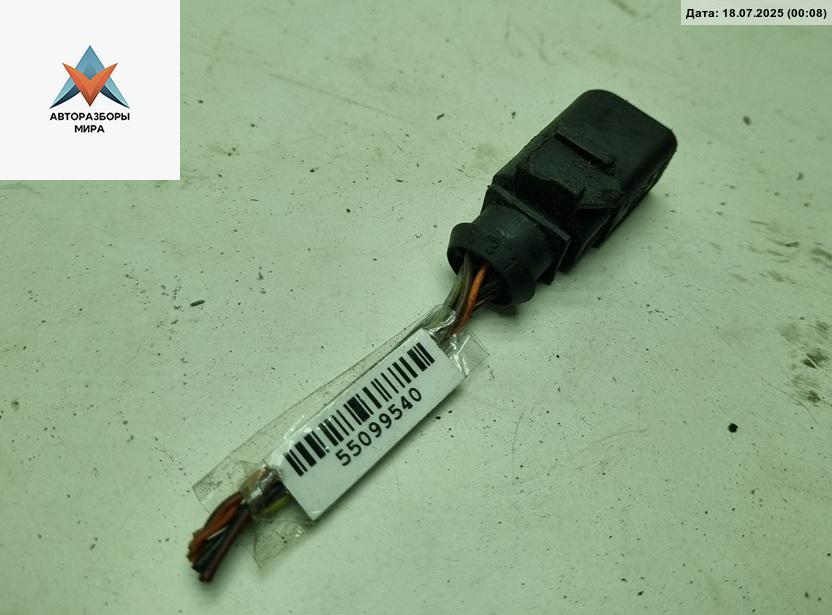 разъем (фишка) проводки Volkswagen Golf 5 поколение 2004, 1.9 л., дизель, МКПП, серый, хетчбэк 5 дв., 3B0973813 - фото №1