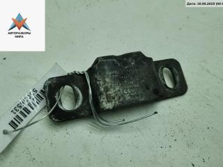 кронштейн радиатора Volkswagen Passat B5 1998, 1.8 л., бензин, МКПП, синий, универсал, 4D0260427