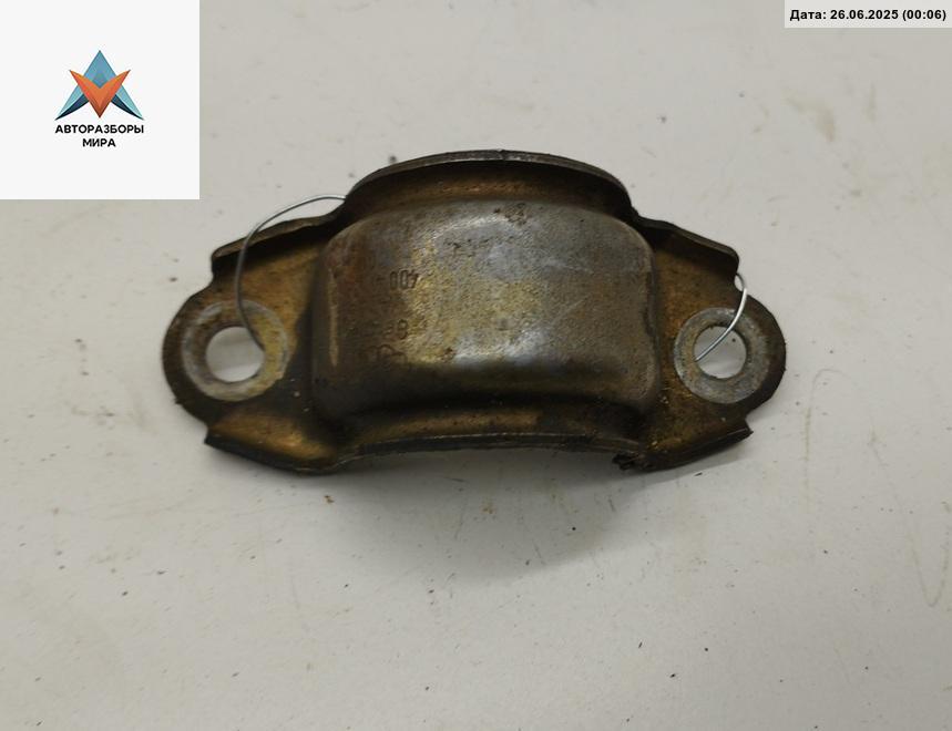 кронштейн (крепление) Audi A6 4B/C5 1999, 2.4 л., бензин, АКПП, синий, седан, 8D0863843 - фото №1