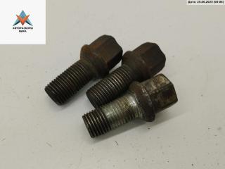 болт колесный Audi A6 4B/C5 2000, 1.8 л., Ti, бензин, МКПП, зелёный, универсал