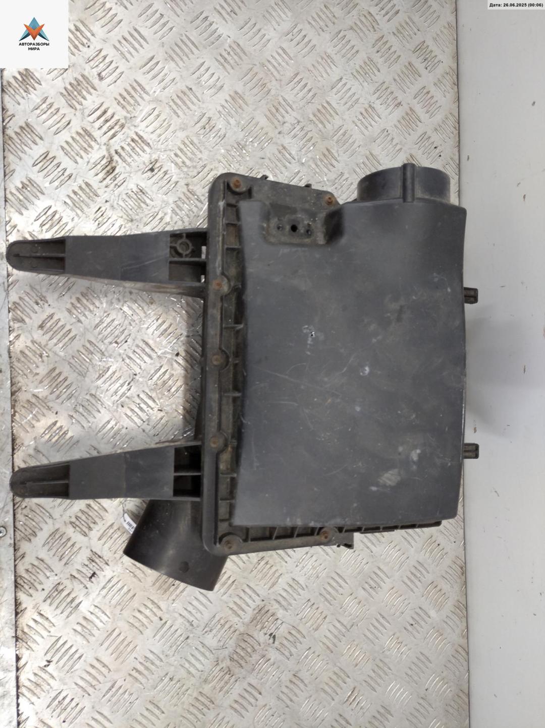 корпус воздушного фильтра Mercedes-Benz Sprinter 2 поколение (W906) 2011, 2.2 л., дизель, МКПП, серый, микроавтобус, A0000907801 - фото №1