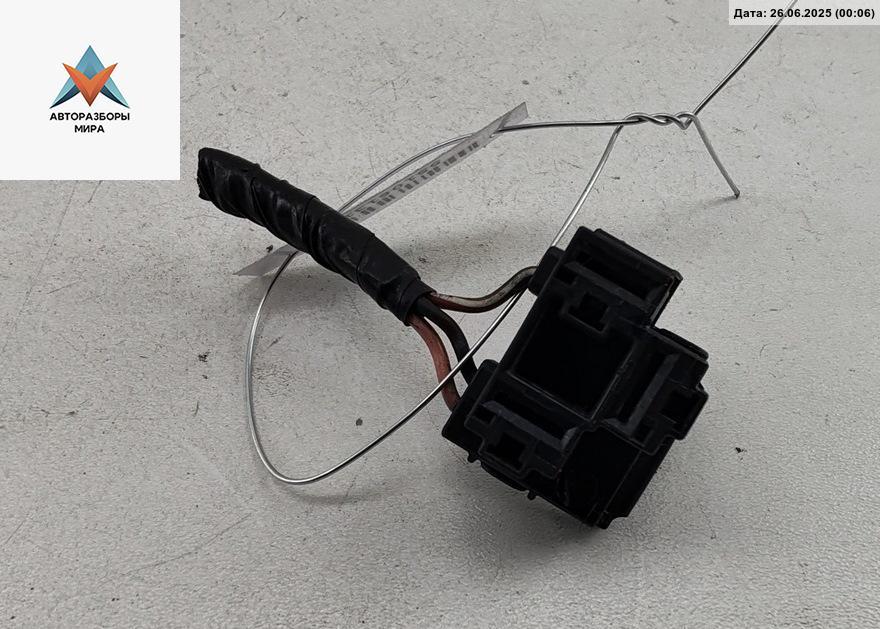 разъем (фишка) проводки Mitsubishi Lancer 9 поколение 2003, 2.0 л., бензин, МКПП, синий, универсал - фото №1