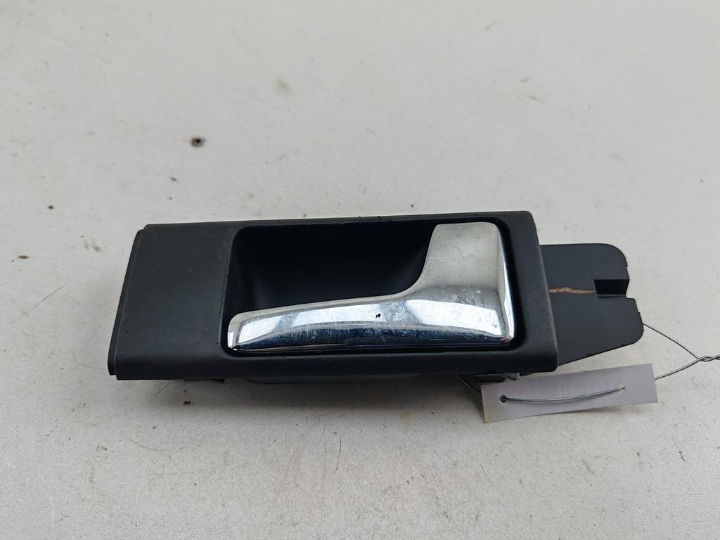 ручка внутренняя передняя правая Audi 100 4A/C4 1992, 2.3 л., бензин, АКПП, красный, седан, 4A0837020 - фото №1