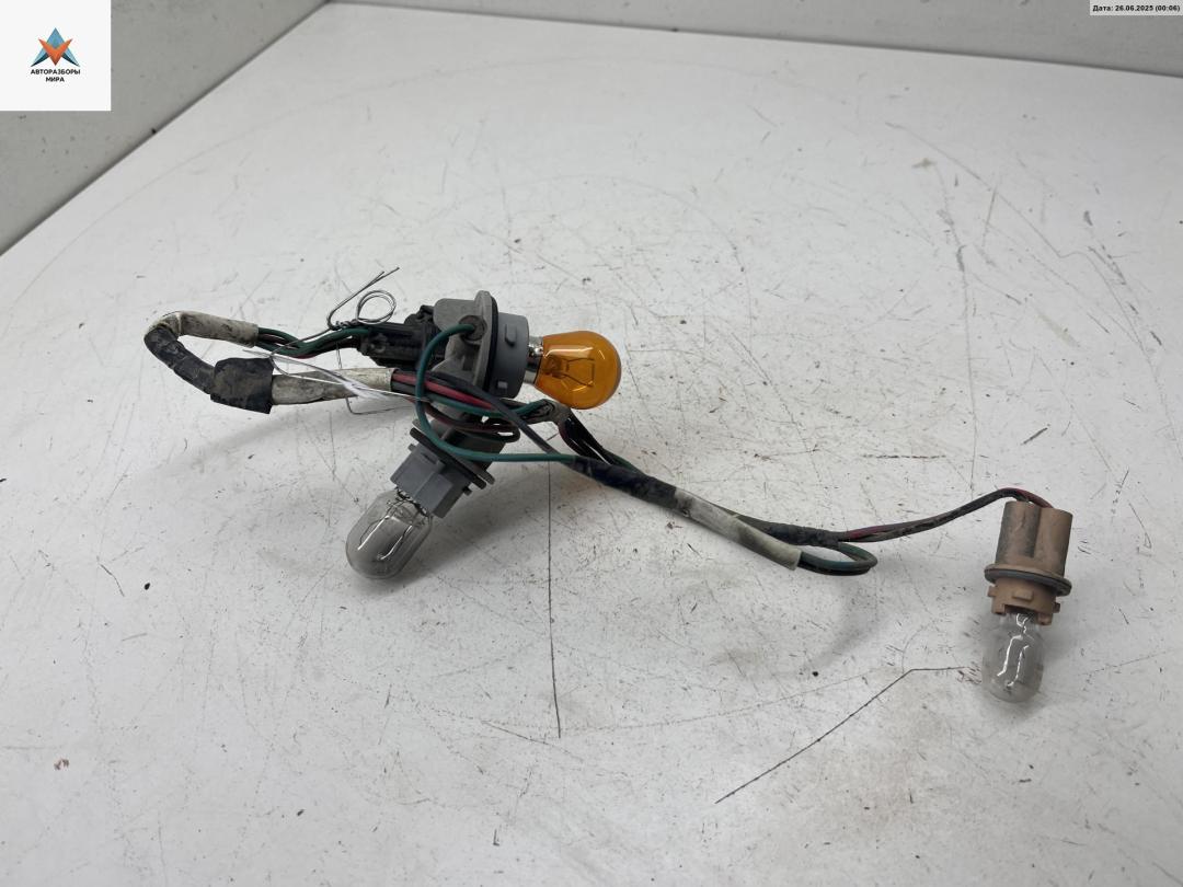 Патрон лампы фонаря Mitsubishi Lancer 9 поколение 2003, 2.0 л., бензин, МКПП, синий, универсал - фото №1