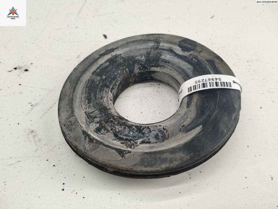 Проставка под пружину переднюю Audi A4 B5 1997, 1.6 л., бензин, МКПП, серый, седан, 8D0412109B - фото №1