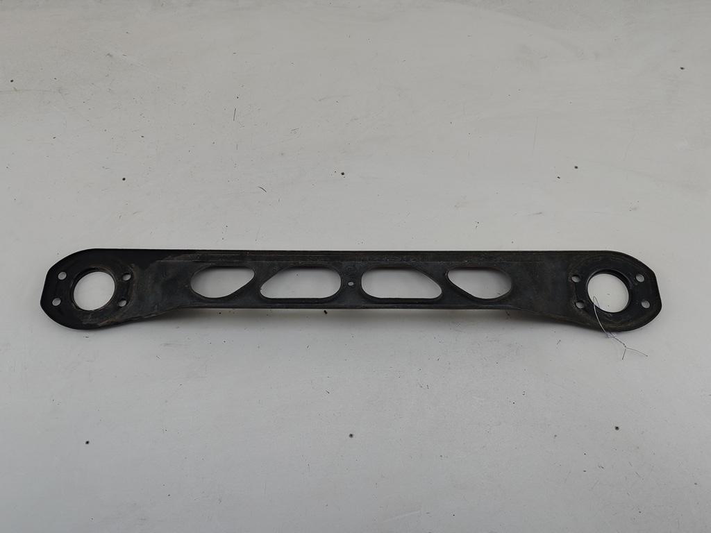 Рамка радиатора BMW 3 E36 1994, 1.6 л., бензин, МКПП, серый, седан, 41118144039