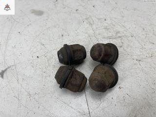 болт колесный Hyundai Getz 1 поколение 2002, 1.3 л., бензин, МКПП, красный, хетчбэк 5 дв.