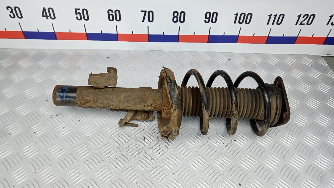 Стойка Ford Focus 2 поколение 2006, 1.8 л., дизель, МКПП, хетчбэк 5 дв. - фото №1