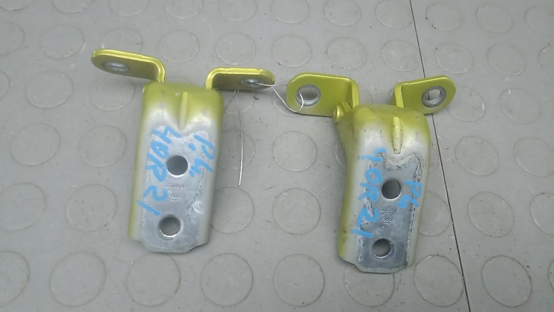 Петля передняя левая Hyundai Kona 2018, 1.0 л., T-GDi, бензин, МКПП, хетчбэк 5 дв., 793102V000 - фото №1