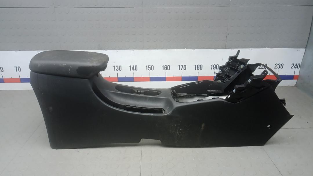 подлокотник Hyundai Kona 2018, 1.0 л., T-GDi, бензин, МКПП, хетчбэк 5 дв., 84660J9000TRY, 84611J9500TRY - фото №1