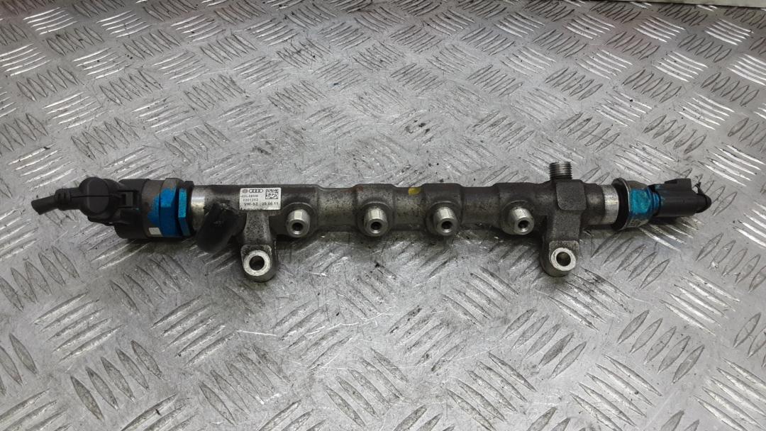 топливная рампа Volkswagen Scirocco 3 поколение 2011, 2.0 л., дизель, МКПП, хетчбэк 5 дв., 03L130089P, 03L130089M, 03L089M - фото №1