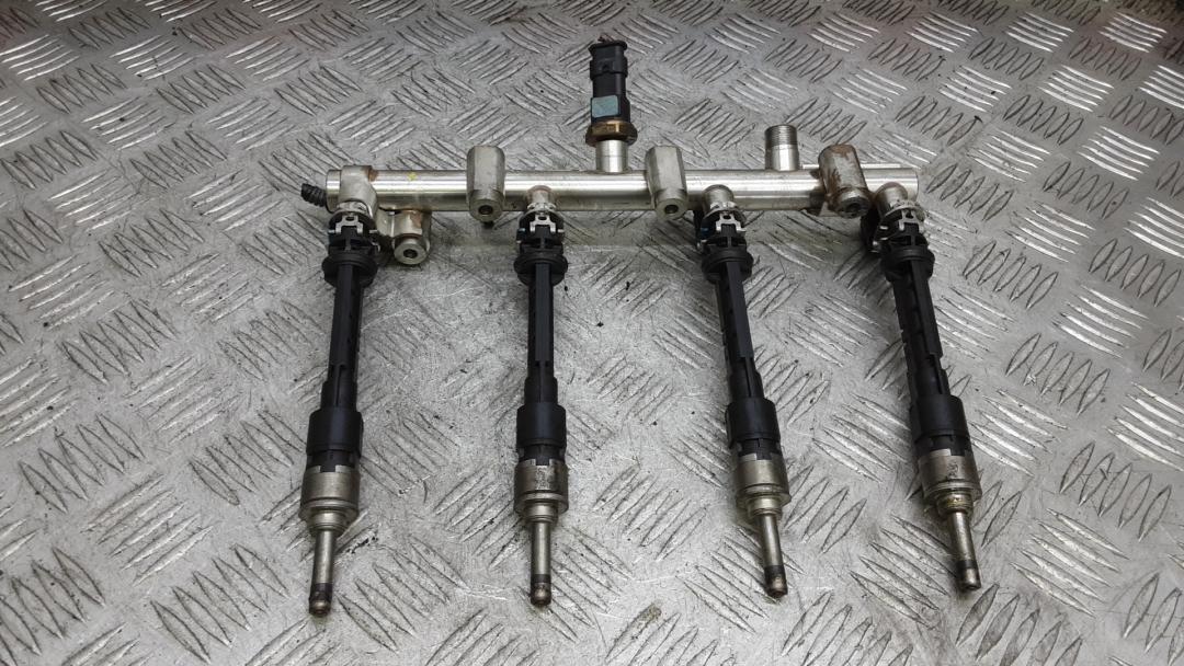 топливная рампа Renault Kadjar 2021, 1.3 л., бензин, МКПП, внедорожник 5 дв., A2820701100 - фото №1